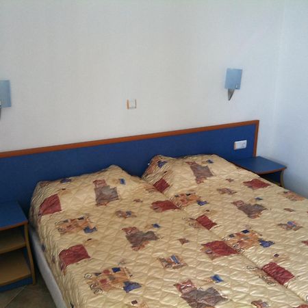 Rusalka Holiday Village Kamen Brjag Pokoj fotografie
